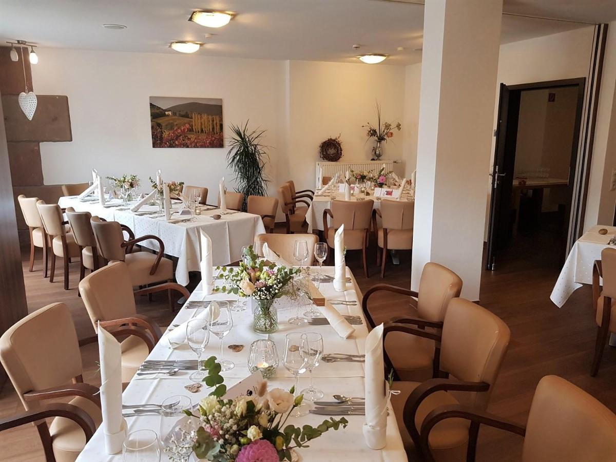 Hotel-Restaurant Pfaelzer Hof Edenkoben Eksteriør bilde
