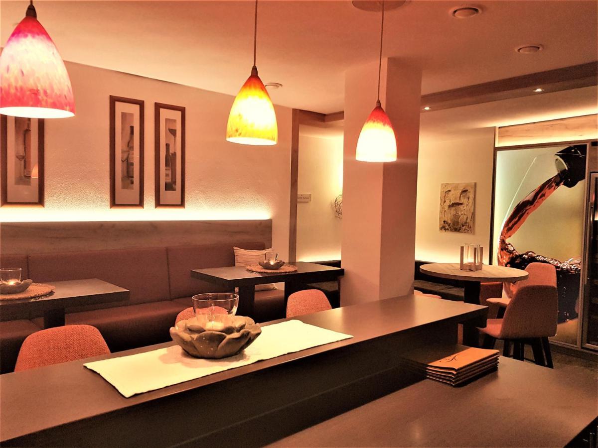Hotel-Restaurant Pfaelzer Hof Edenkoben Eksteriør bilde