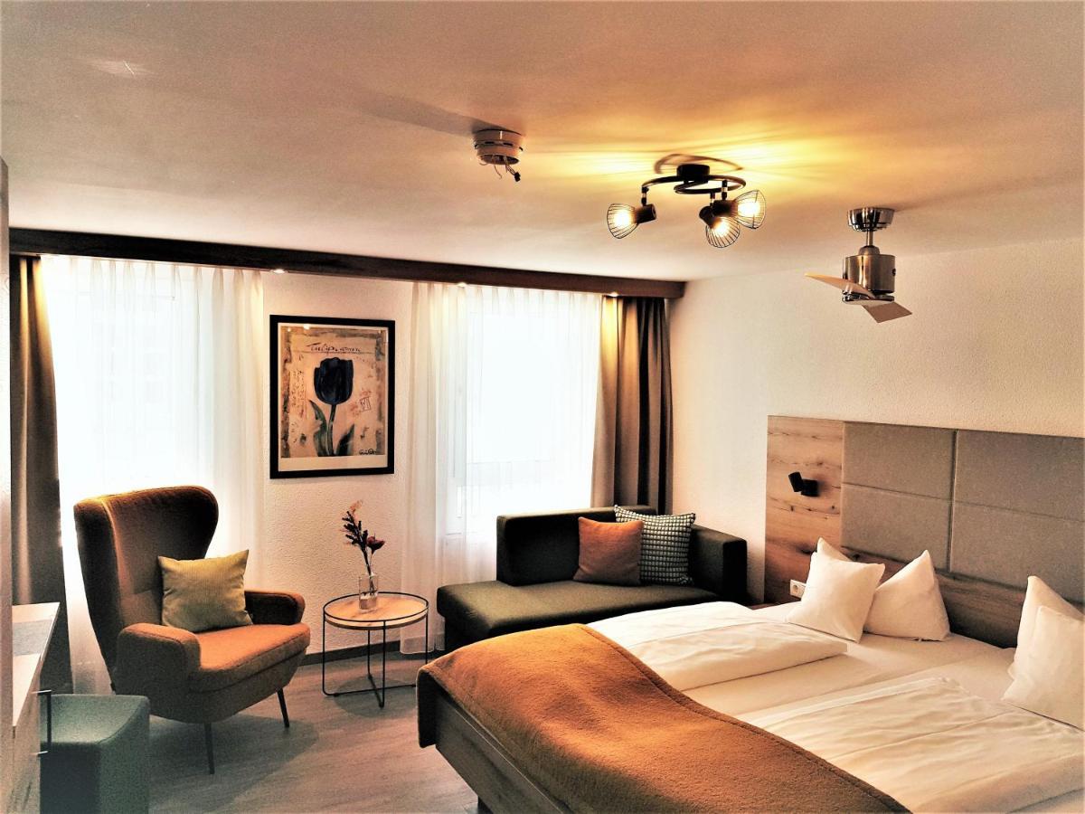 Hotel-Restaurant Pfaelzer Hof Edenkoben Eksteriør bilde