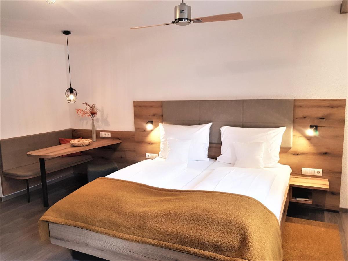 Hotel-Restaurant Pfaelzer Hof Edenkoben Eksteriør bilde