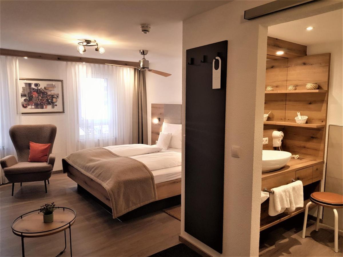 Hotel-Restaurant Pfaelzer Hof Edenkoben Eksteriør bilde