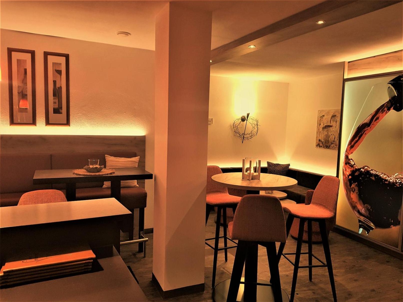 Hotel-Restaurant Pfaelzer Hof Edenkoben Eksteriør bilde