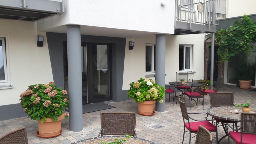 Hotel-Restaurant Pfaelzer Hof Edenkoben Eksteriør bilde