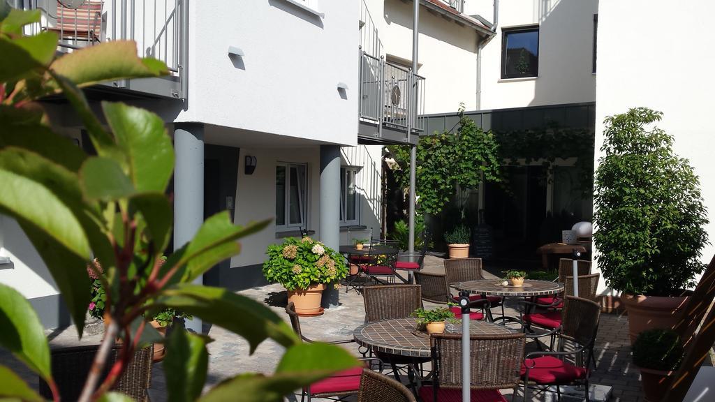 Hotel-Restaurant Pfaelzer Hof Edenkoben Eksteriør bilde