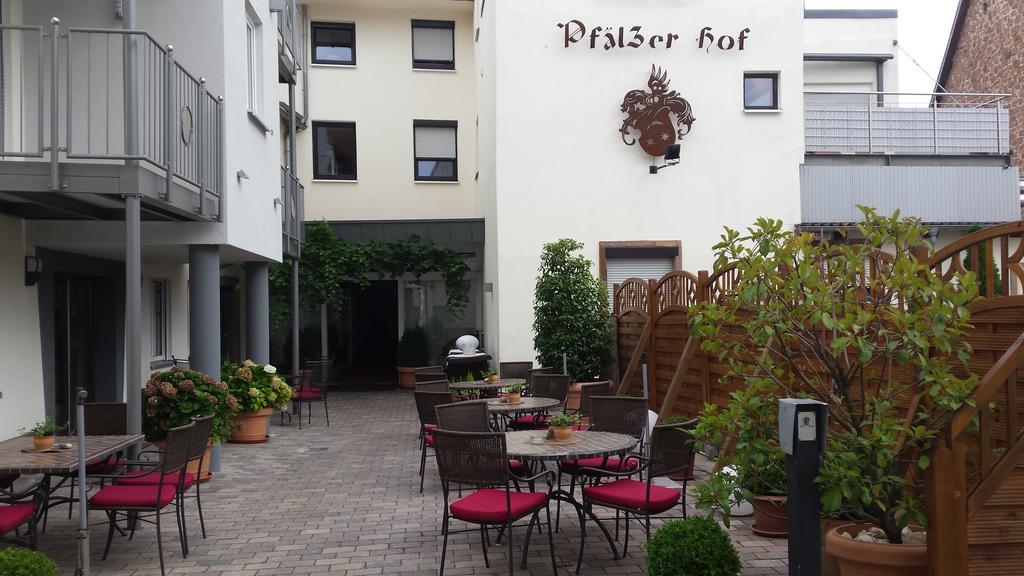 Hotel-Restaurant Pfaelzer Hof Edenkoben Eksteriør bilde