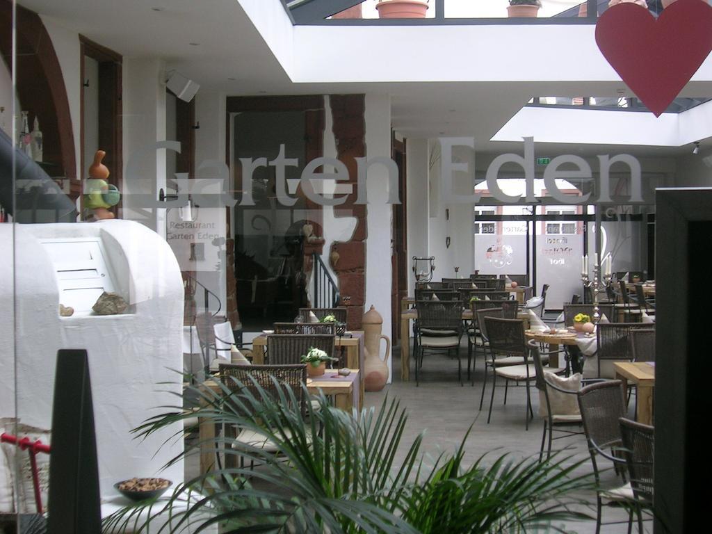 Hotel-Restaurant Pfaelzer Hof Edenkoben Eksteriør bilde