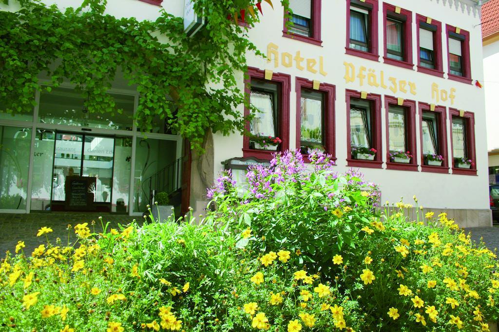 Hotel-Restaurant Pfaelzer Hof Edenkoben Eksteriør bilde